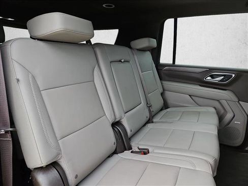 Used 2024 Chevrolet Suburban LT AWD/4WD image 21