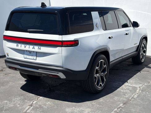 Used 2023 Rivian R1S Adventure AWD/4WD image 8