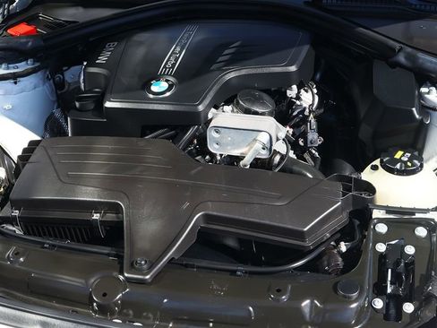 Used 2017 BMW 320i Sedan image 57