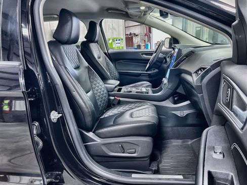 Used 2023 Ford Edge Titanium w/ Equipment Group 301A AWD/4WD image 28