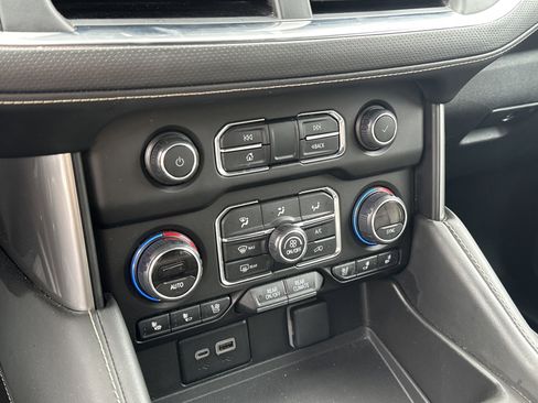 Used 2024 Chevrolet Tahoe Premier image 33