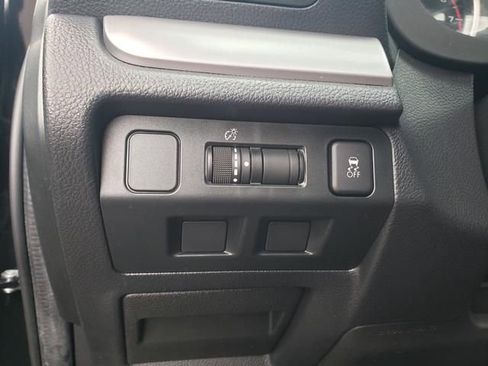 Used 2018 Subaru Forester 2.5i w/ Alloy Wheel Package image 15