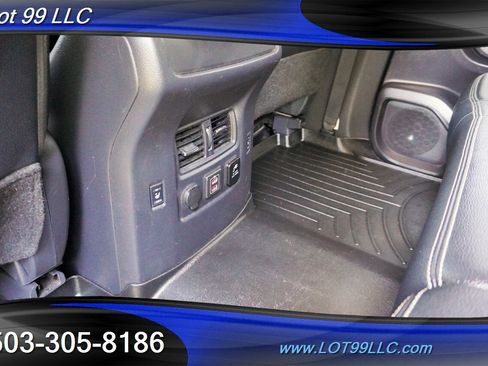 Used 2019 Nissan Titan PRO-4X w/ Pro-4x Convenience Package AWD/4WD image 15