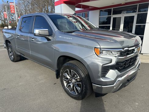 Used 2023 Chevrolet Silverado 1500 LT image 2