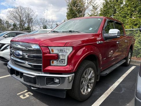 Used 2017 Ford F150 Lariat w/ Equipment Group 502A Luxury image 4