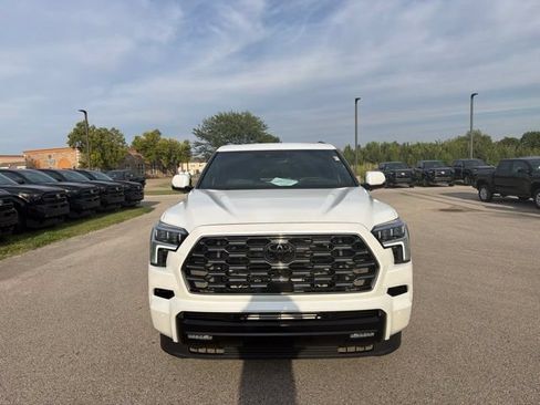Used 2025 Toyota Sequoia Platinum AWD/4WD image 13