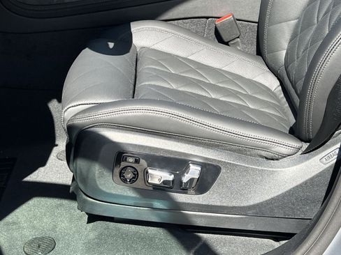 New 2026 BMW X7 xDrive40i AWD/4WD image 11