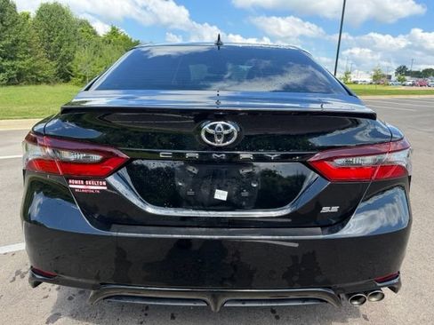 Used 2024 Toyota Camry SE w/ Convenience Package FWD image 5
