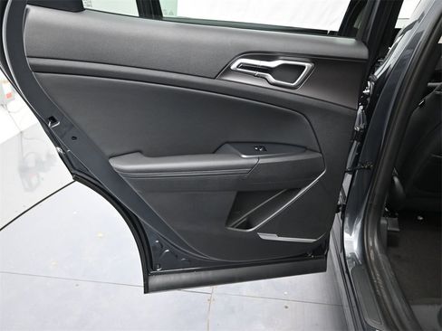 New 2026 Kia Sportage EX image 17