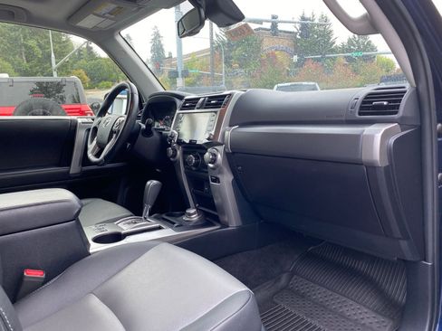 Used 2023 Toyota 4Runner SR5 Premium w/ Moonroof Package image 17