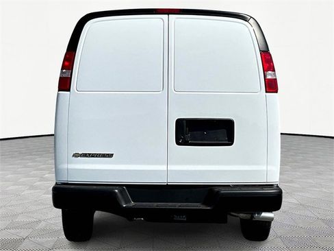 New 2025 Chevrolet Express 3500 Extended w/ Driver Convenience Package image 5