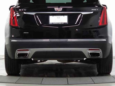 Certified 2025 Cadillac XT5 Premium Luxury w/ LPO, Floor Liner Package image 7