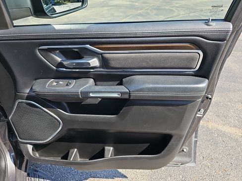 Used 2022 RAM 1500 Laramie AWD/4WD image 14