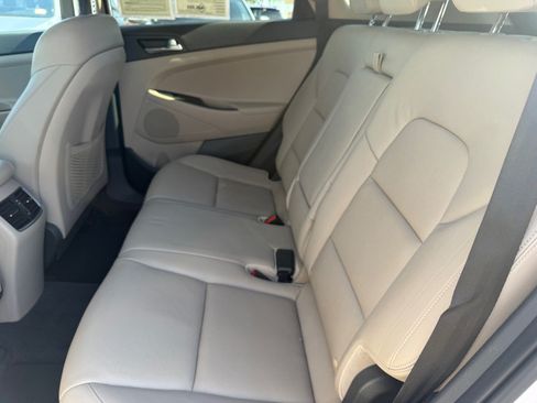 Used 2016 Hyundai Tucson Limited w/ Option Group 03 FWD image 24