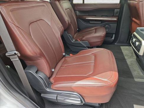 Used 2024 Ford Expedition Limited RWD image 23