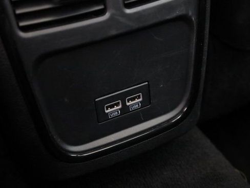 Used 2022 Chrysler 300 S image 26