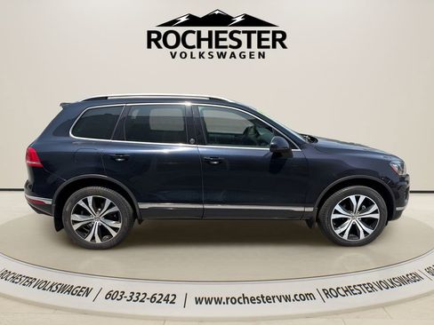 Used 2017 Volkswagen Touareg Wolfsburg Edition AWD/4WD image 7