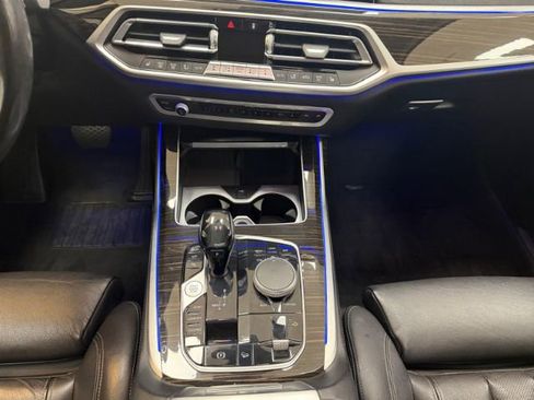 Used 2021 BMW X7 xDrive40i w/ Parking Assistance Package AWD/4WD image 12