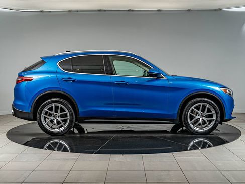 Used 2019 Alfa Romeo Stelvio Ti Lusso w/ Quick Order Package 22X Lusso AWD/4WD image 4