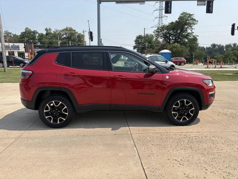 Used 2020 Jeep Compass Trailhawk w/ Cold Weather Group AWD/4WD image 4