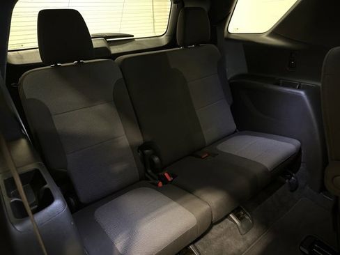 Used 2023 Chevrolet Traverse LT image 15