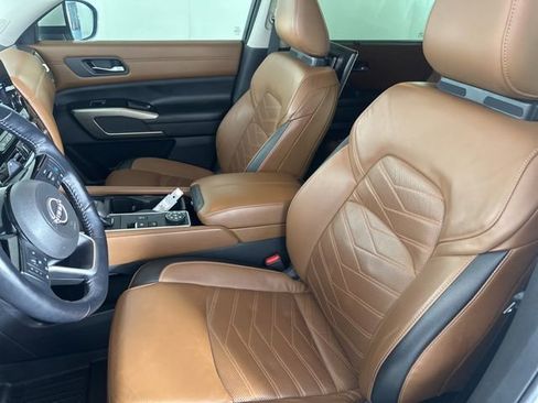 Used 2022 Nissan Pathfinder Platinum w/ Cargo Package image 20