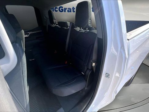 Certified 2025 Chevrolet Silverado 1500 LT image 24