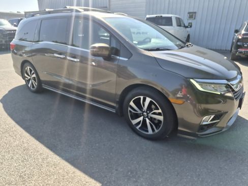 Used 2019 Honda Odyssey Elite image 2