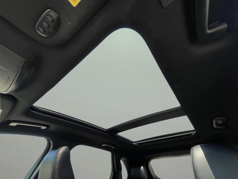 Certified 2024 Ford Edge ST-Line AWD/4WD image 9