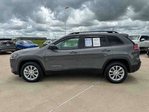 Used 2022 Jeep Cherokee Latitude Lux w/ Sun & Sound Group FWD image 6