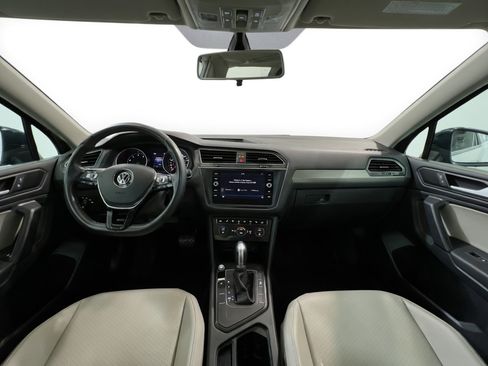 Used 2019 Volkswagen Tiguan SE FWD image 16