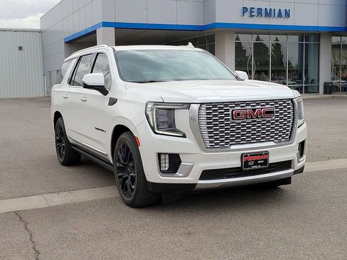 Used 2024 GMC Yukon Denali w/ Denali Reserve Package AWD/4WD image 2