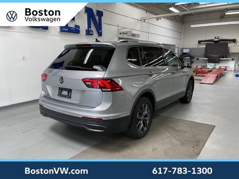 Certified 2023 Volkswagen Tiguan SE image 4