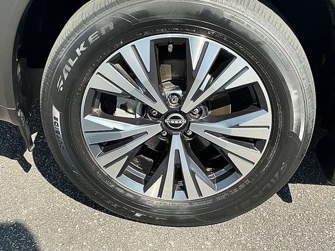 Certified 2023 Nissan Rogue SV w/ SV Premium Package FWD image 7