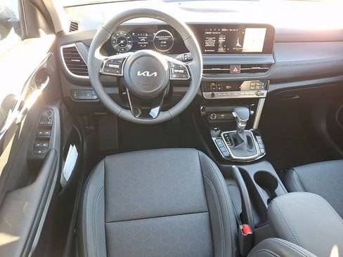 New 2026 Kia Seltos EX image 9