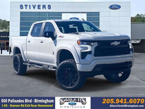 Used 2025 Chevrolet Silverado 1500 RST image 1