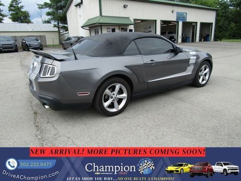 Used 2011 Ford Mustang GT RWD image 6