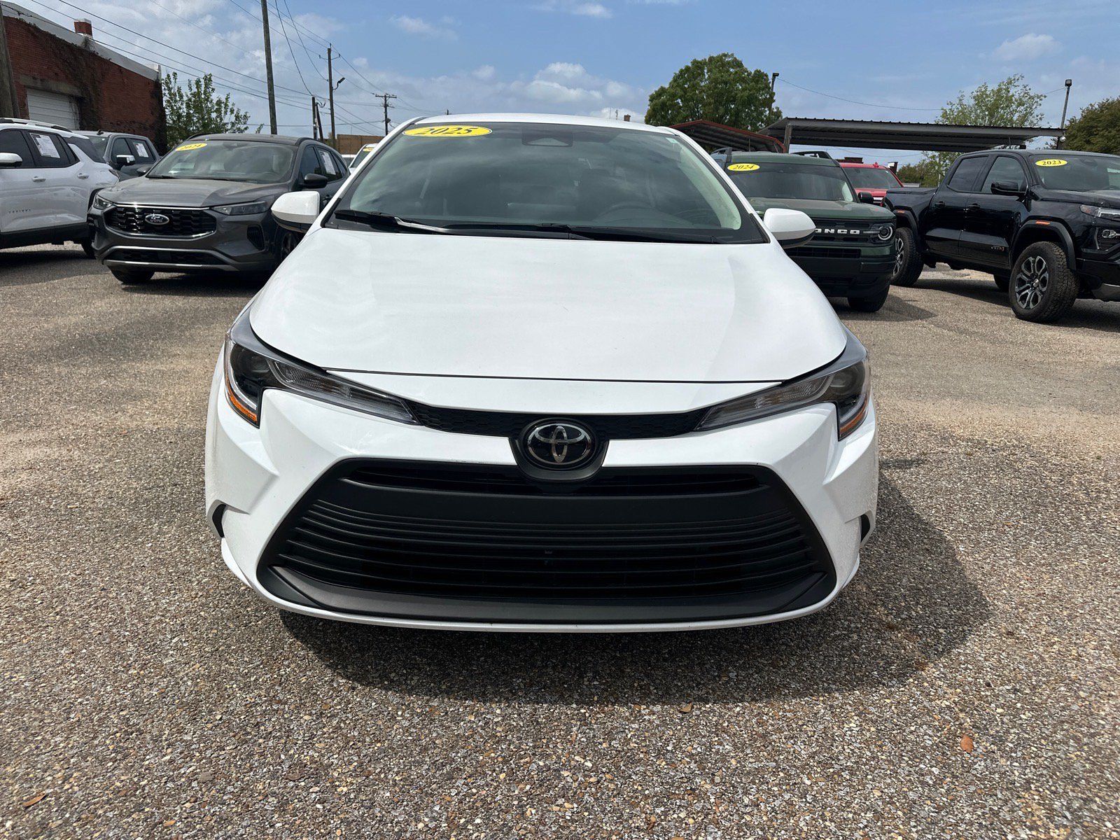 Used 2025 Toyota Corolla LE FWD image 7
