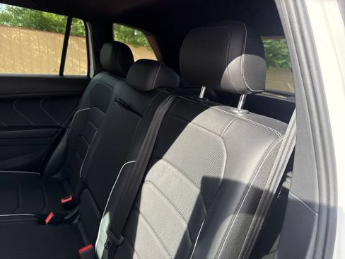 Used 2022 Volkswagen Tiguan SEL R-Line AWD/4WD image 23