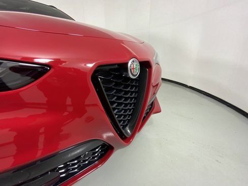 New 2025 Alfa Romeo Stelvio Sprint image 6