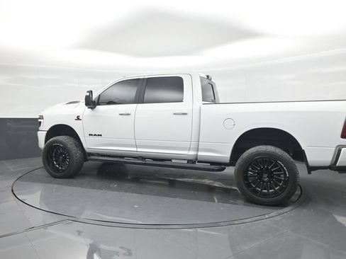 Used 2025 RAM 2500 Laramie AWD/4WD image 27