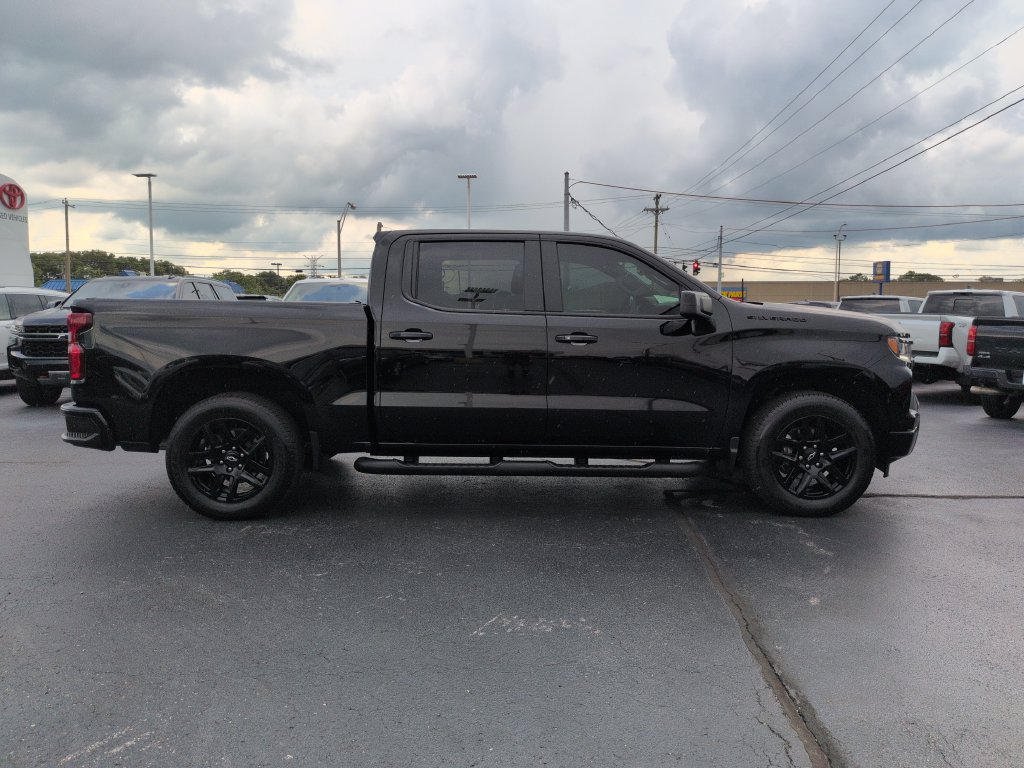 Used 2023 Chevrolet Silverado 1500 RST w/ Rally Edition AWD/4WD image 6