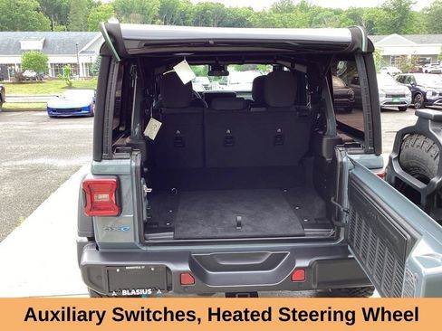 Used 2024 Jeep Wrangler Unlimited AWD/4WD image 11