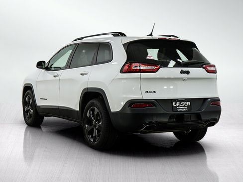 Used 2015 Jeep Cherokee Latitude w/ Cold Weather Group AWD/4WD image 3