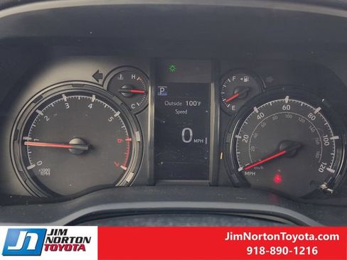 Used 2024 Toyota 4Runner SR5 AWD/4WD image 17