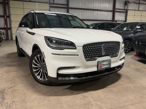 Used 2023 Lincoln Aviator Reserve w/ Equipment Group 201A image 1