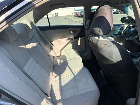Used 2015 Toyota Camry LE FWD image 10