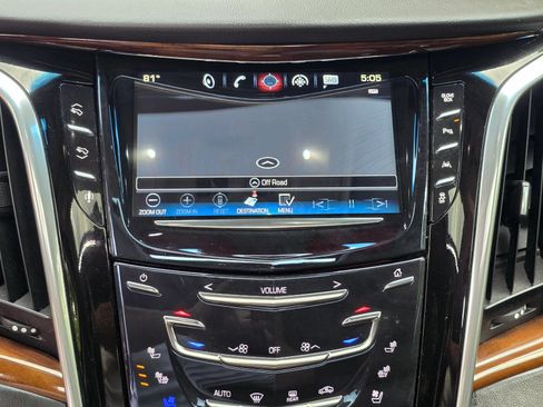 Used 2016 Cadillac Escalade Premium AWD/4WD image 15