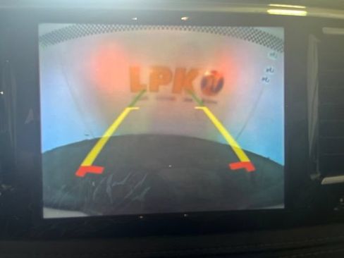 Used 2020 Chrysler Pacifica Limited FWD image 24