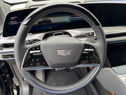 New 2026 Cadillac Vistiq Premium Luxury AWD/4WD image 10